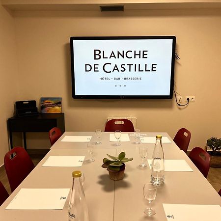 ホテル ベスト ウェスタン ブランシュ ド カスティーユ ドゥルダン エクステリア 写真